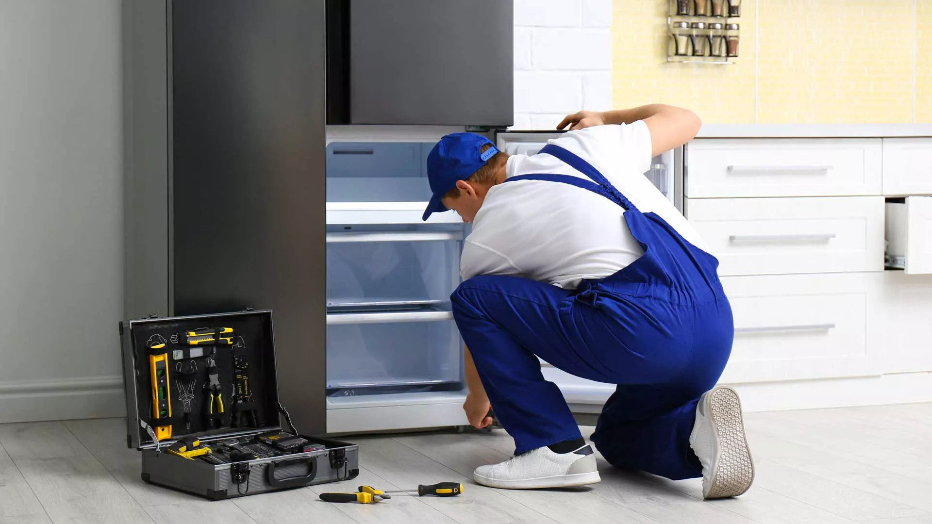 stock-fridge-repair-2